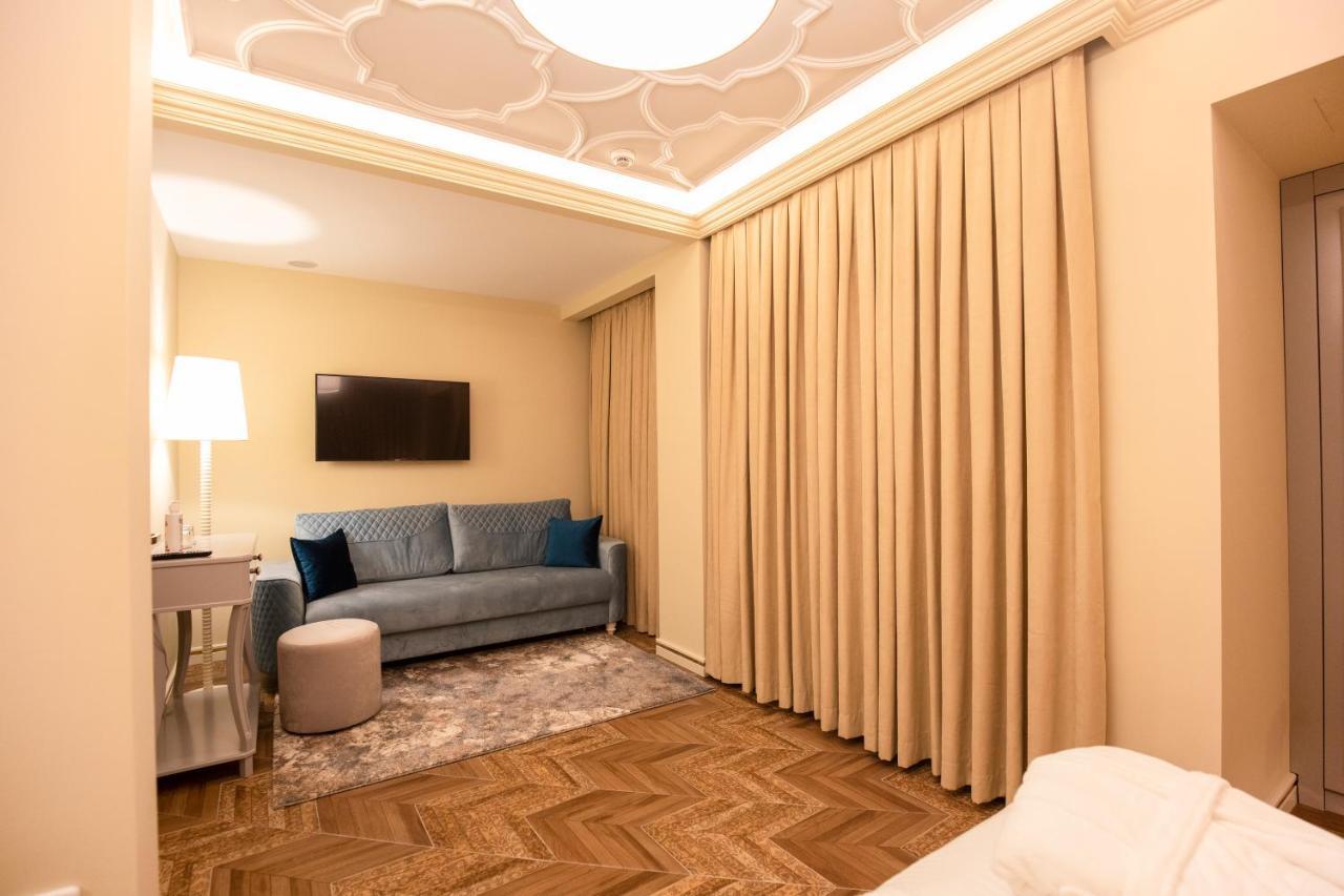 Vila Ekrem Korce Exterior foto